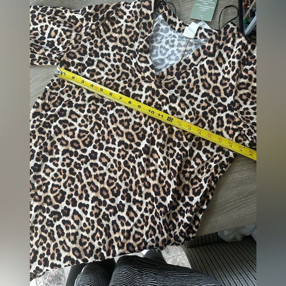 H&M V-Neck Shirtdress - Picture 6 of 6